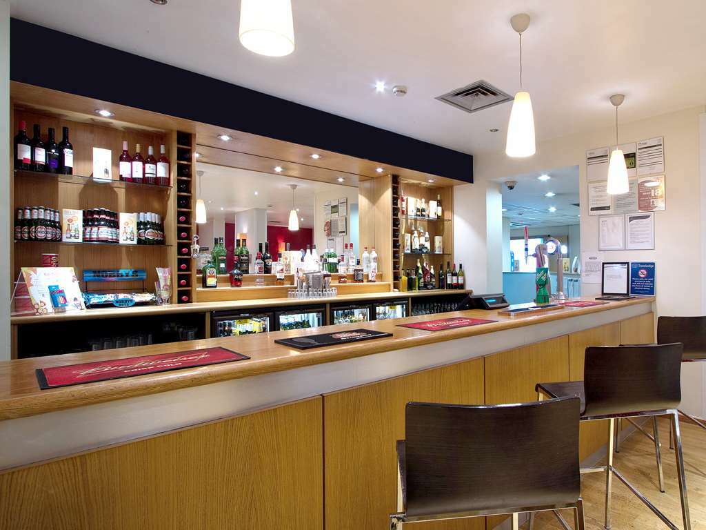 Travelodge Preston Central Restoran gambar